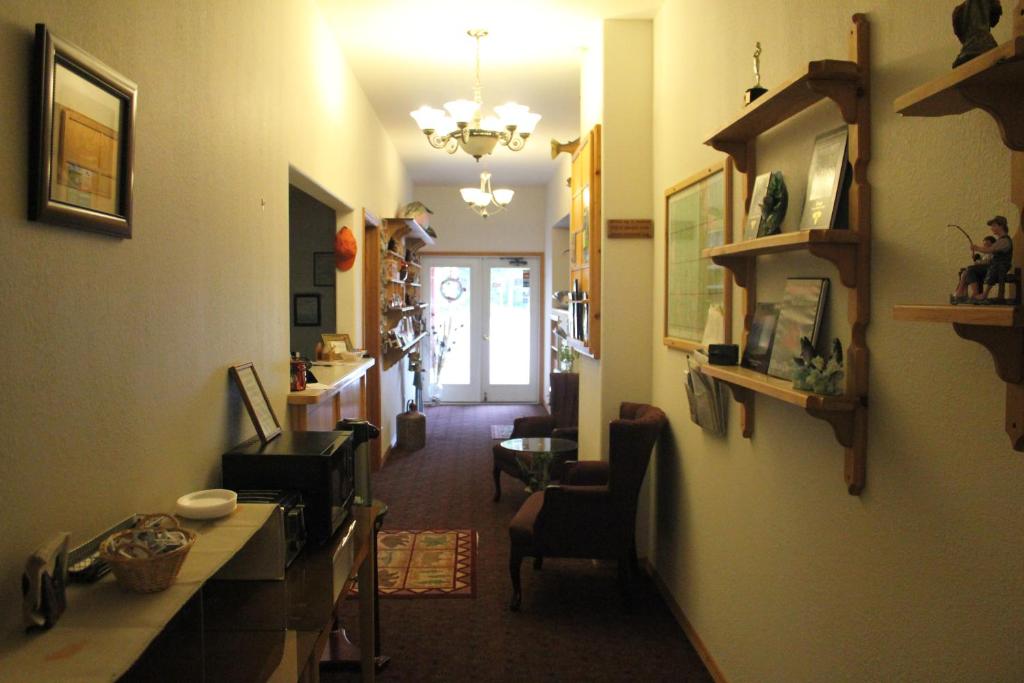 Caboose Motel photo