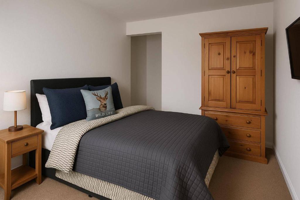 Two bedroom cottage in Lumsden - Contractors, Huntly