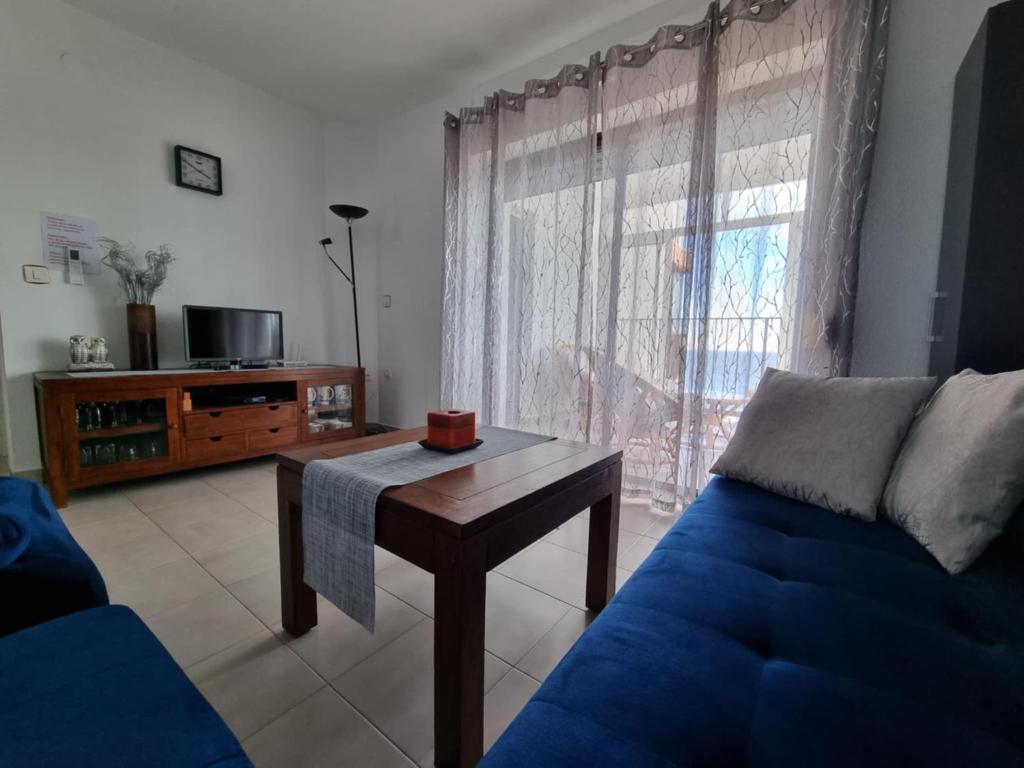 Sunrise Seaview Apartment - 3