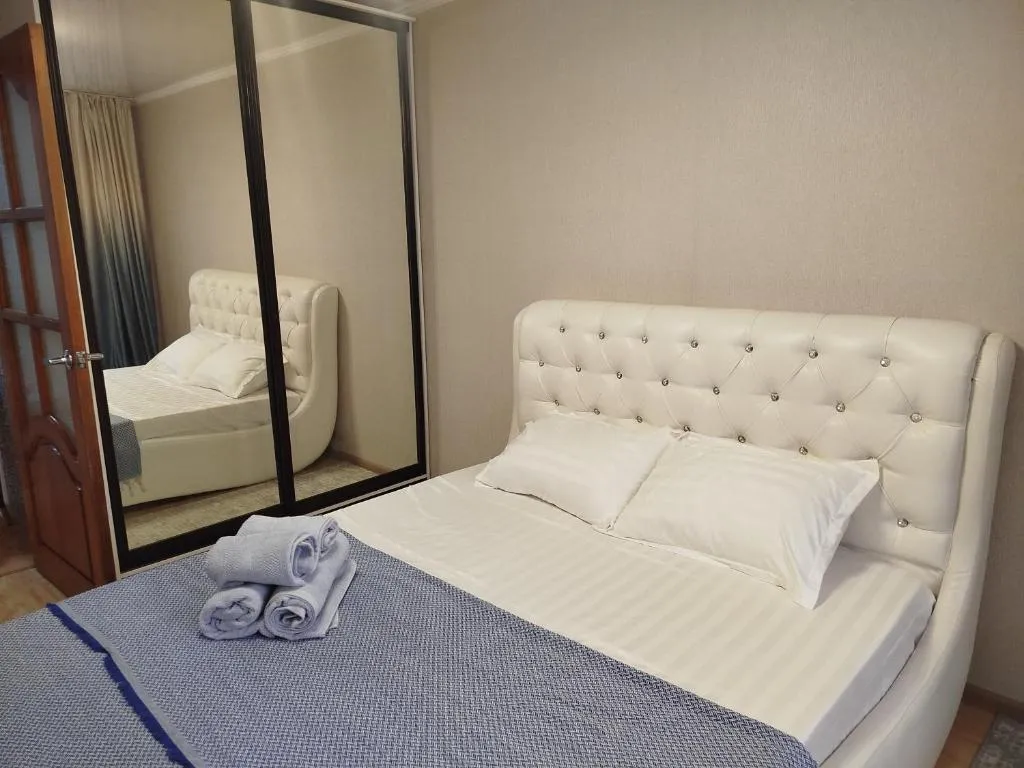 Уютная двухкомнатная квартира в центре, hotel v destinaci Pavlodar