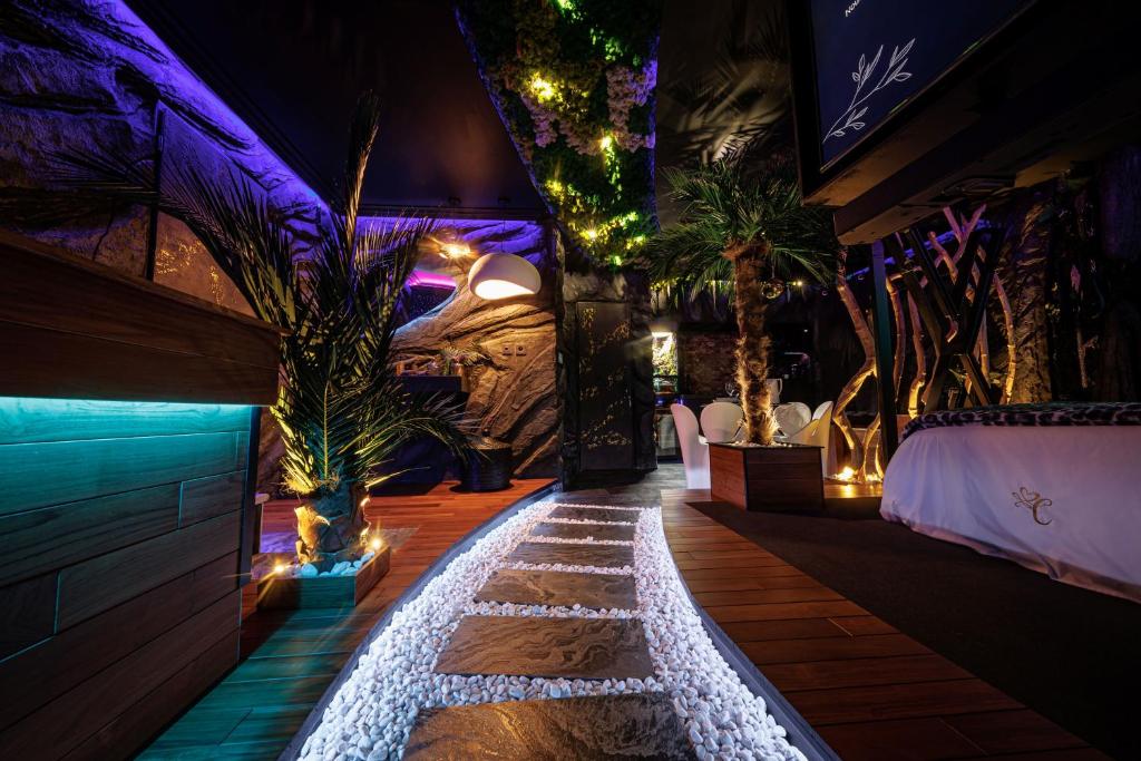 Cupidon LoveRoom Suite Amazone, Vesoul