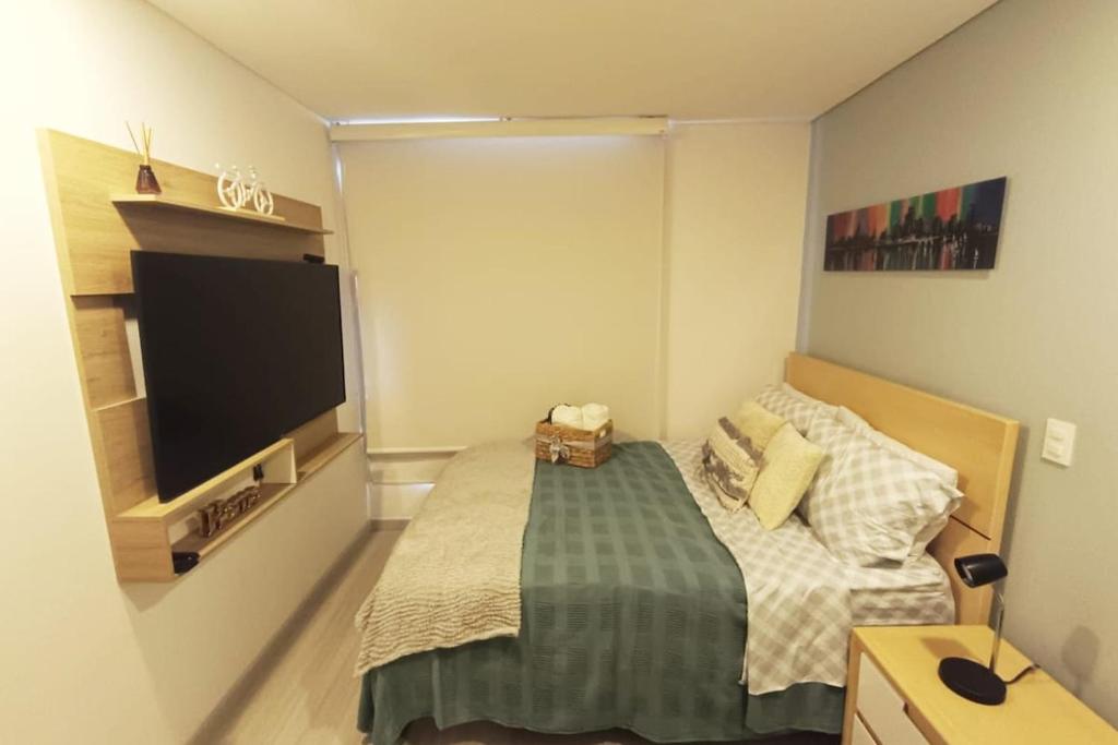 Loft moderno con piscina y turco - 5