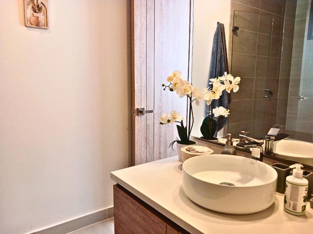 Luxurious Apartment with Private Pool and beach access - 4