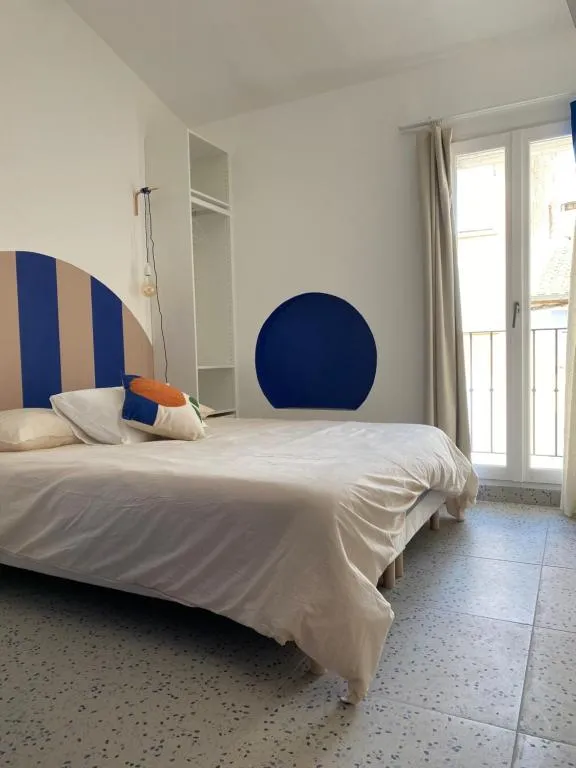 Maison de la Place, chambre Célestine et Alphonsine，位于勒卡特的酒店