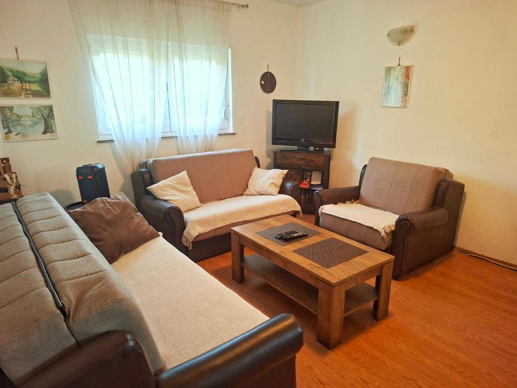 Vikendica Vlahić, Goranci - 2
