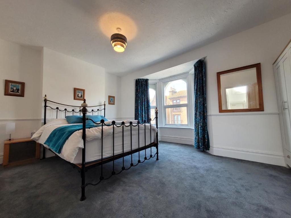 Home away from home by the sea, Littlehampton