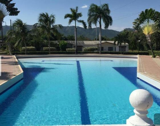 Casa con Piscina Privada y Jacuzzi - 5