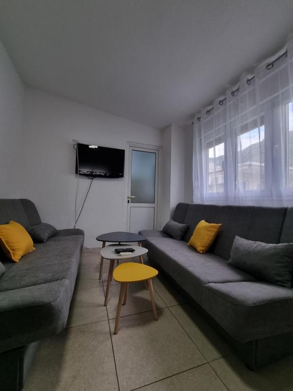 Apartman-Studio 5 Matanović- Save Kovačevića - 2