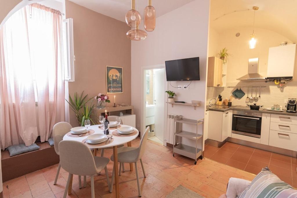 Millennial walls elegant relax in Perugia center, Perugia