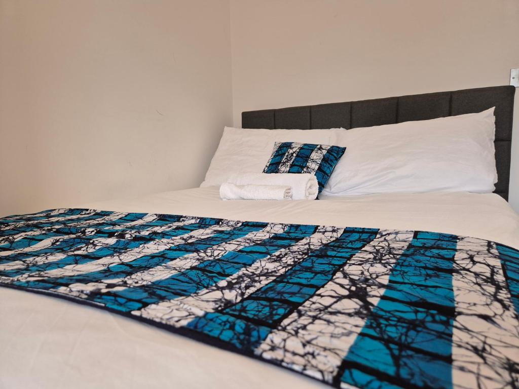 Double Room in a shared 4 bedroom family home in Broomfield, Chelmsford