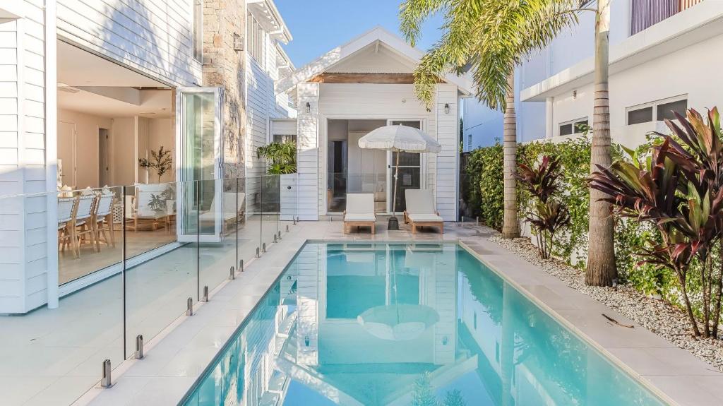 Coen by the Sea, Casuarina