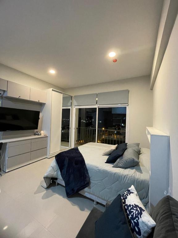 Monoambiente p3 personsas a pasos de Av Sta Teresa Asuncion, con balcon y Gran vista - 5
