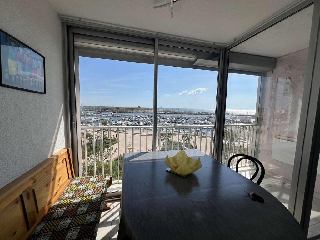 Studio cabine, vue port, 4 pers, à 100m de la plage - FR-1-701-95 - 5