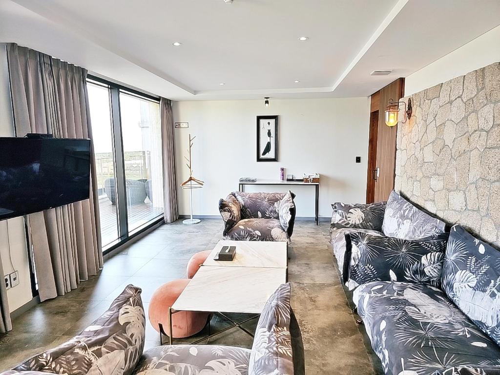 호텔 지뜨 실외 수영장 전경