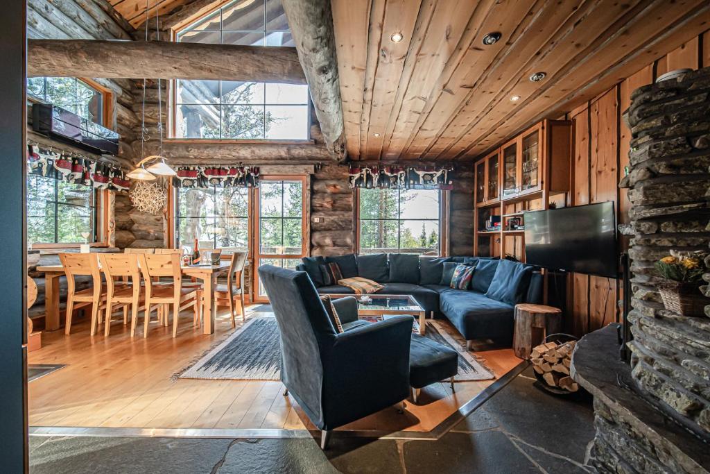 Ursa Major by Aavalevi, Levi