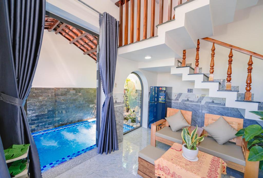 Moon River House