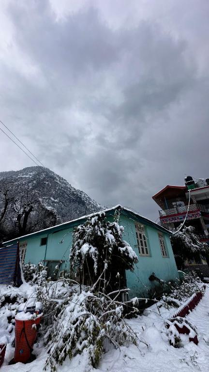 Maya guest house, Kasol