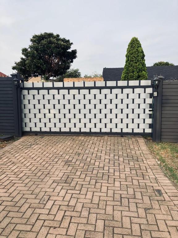 Willow Cottage, Evander