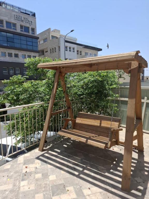 Majdal Central B&B, Madždal Šams