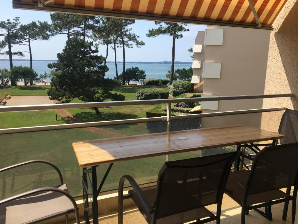 Appartement rénové centre Moulleau avec balcon et parking - FR-1-374-159 - 1