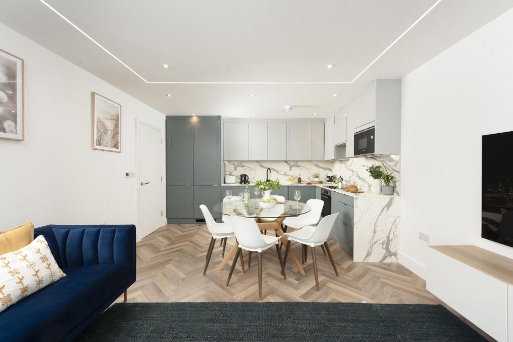 Apartment 2, Oasis Sands, Porth