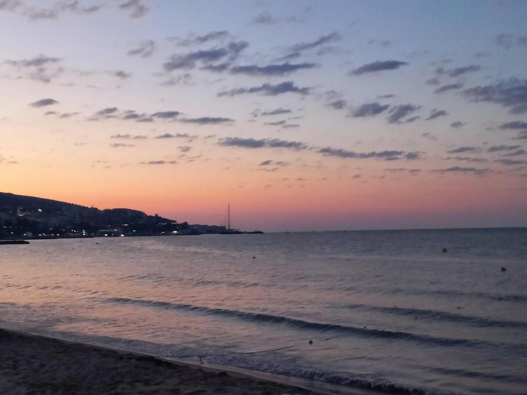 Cozy studio 150m from the beach, Sveti Vlas