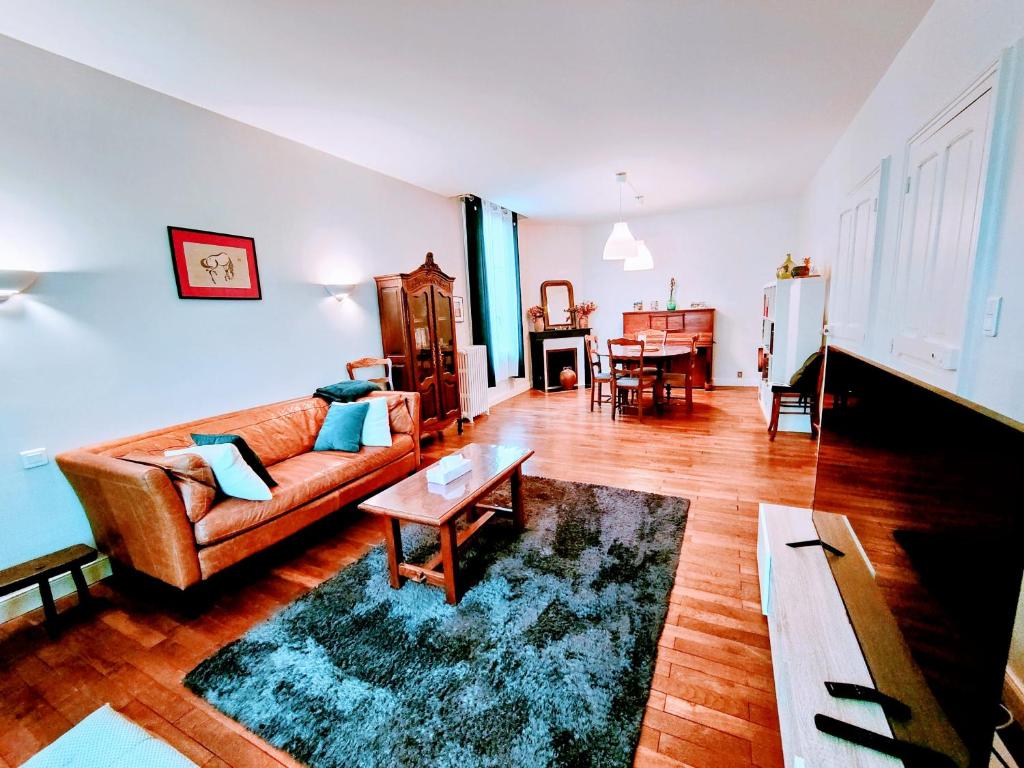 Champoulains - Séjour à Auxerre, Auxerre