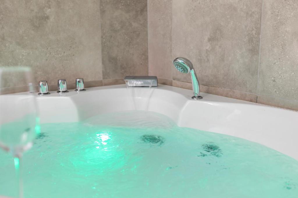 Attique rénové avec jacuzzi 6 pers à Savièse - 2