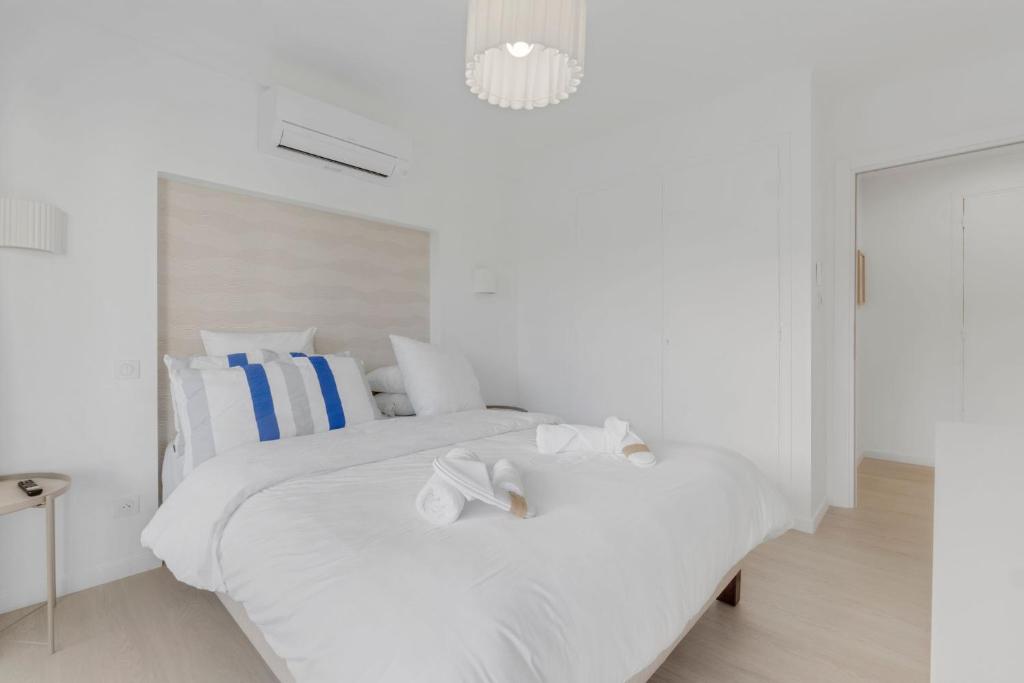 2 chambres - Grand balcon - à 1 min de la plage - 4