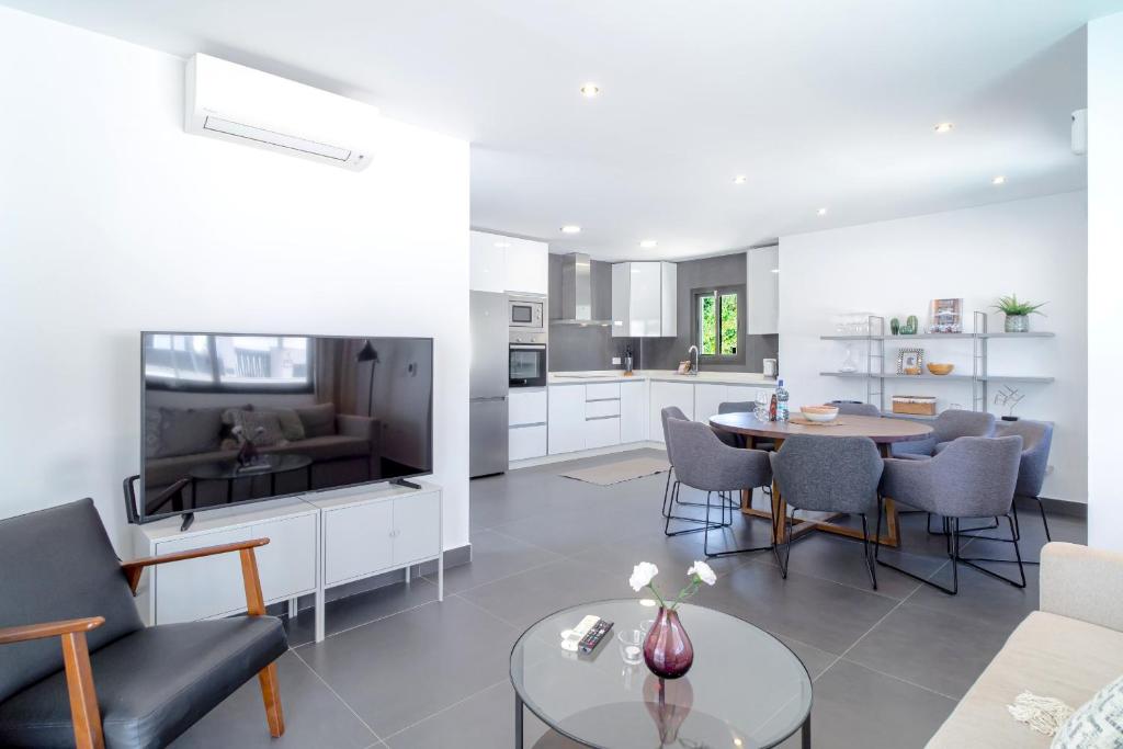 Villa Romeral Premium by Casasol - 5