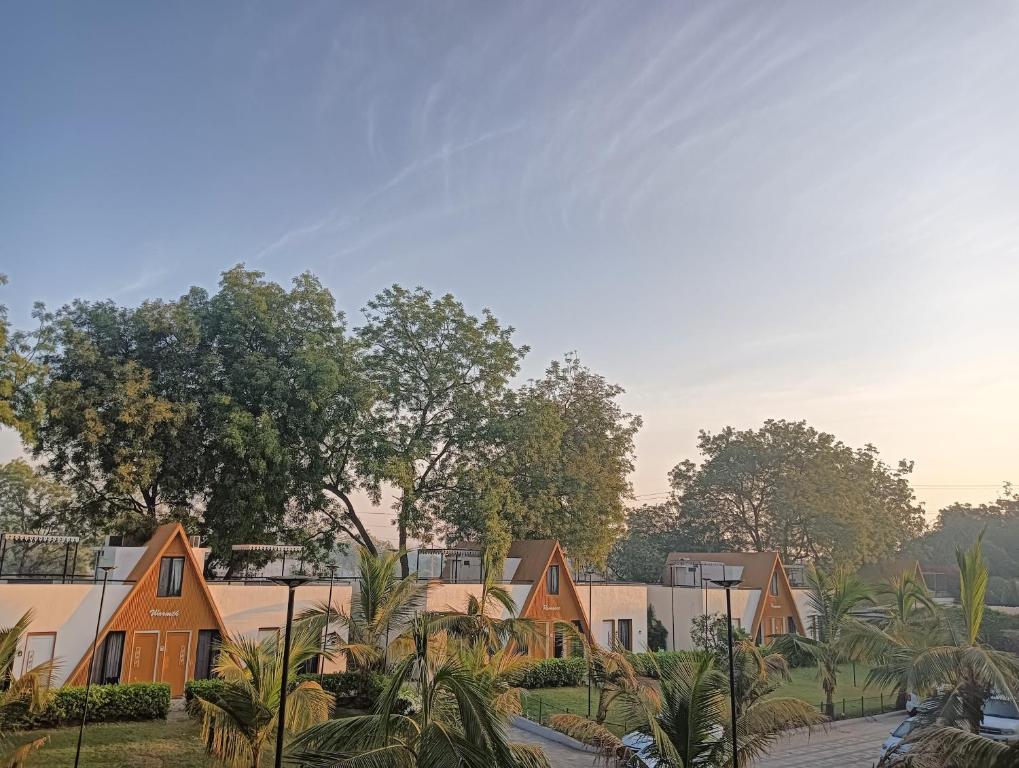Serene Cottages And Resort, Padra