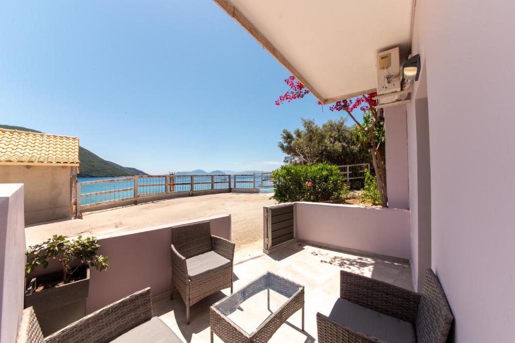 Blue Sugar studios, Vasiliki