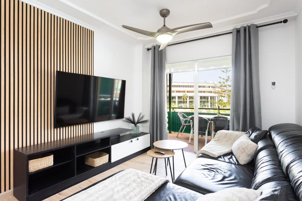 Home2Book Beachside Los Cristianos Apt & Pool - 2