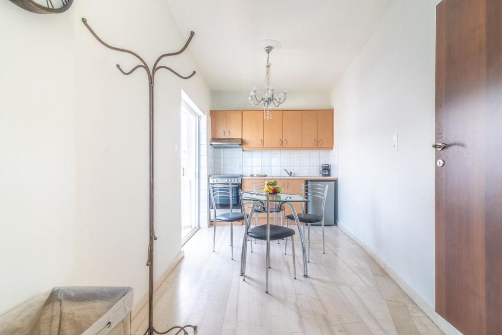 Seaside Studio with View in the Heart of city, Hersonissos