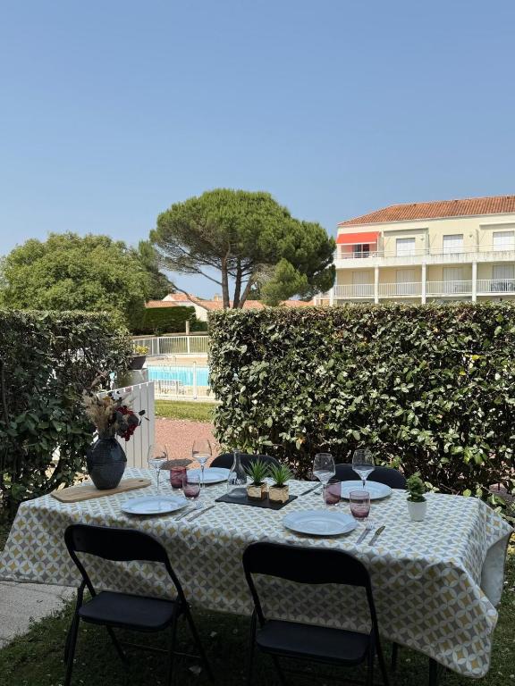 Appartement avec piscine commune - quartier Pironnière - 4 personnes - 1