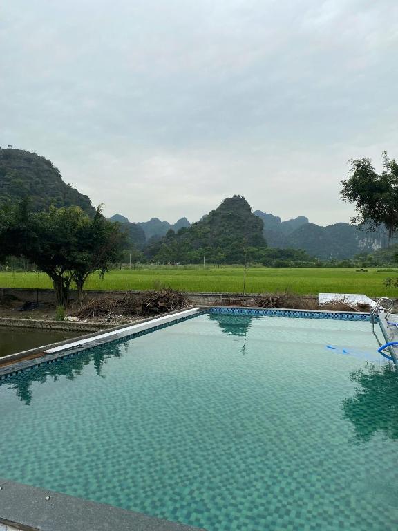 Trang an rice field homestay