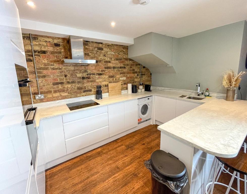 Stunning Brighton Seaside Townhouse photo 6