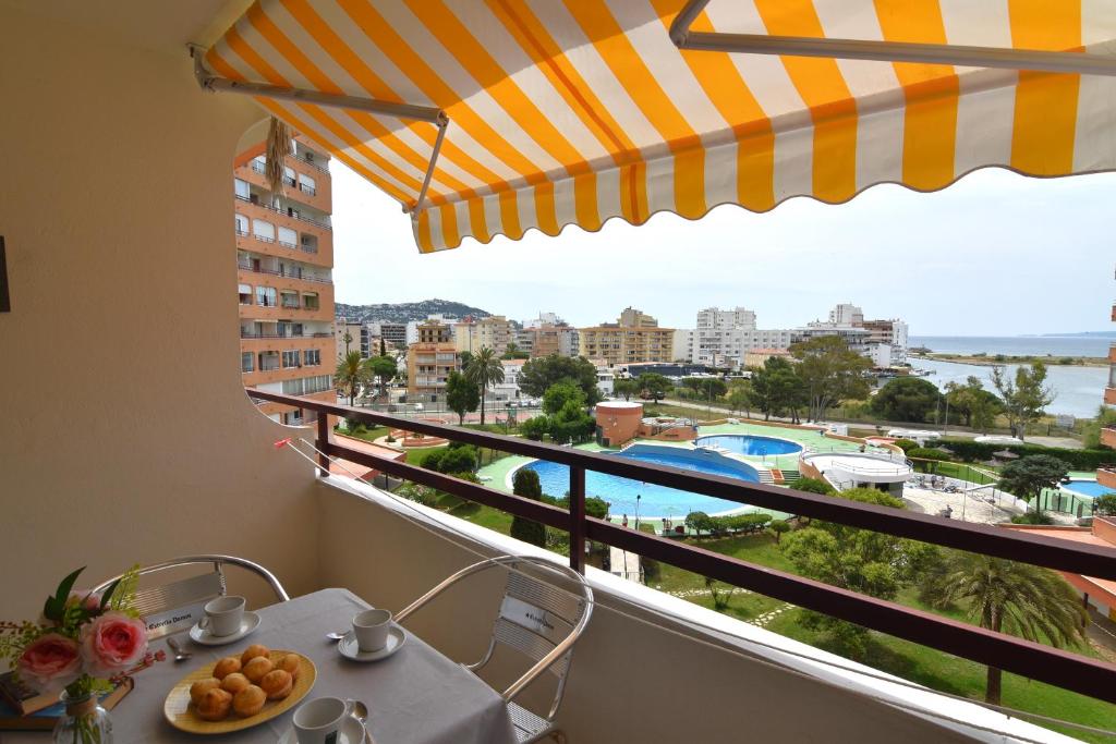 RNET - 600 Xaloc 04-32 B, Roses