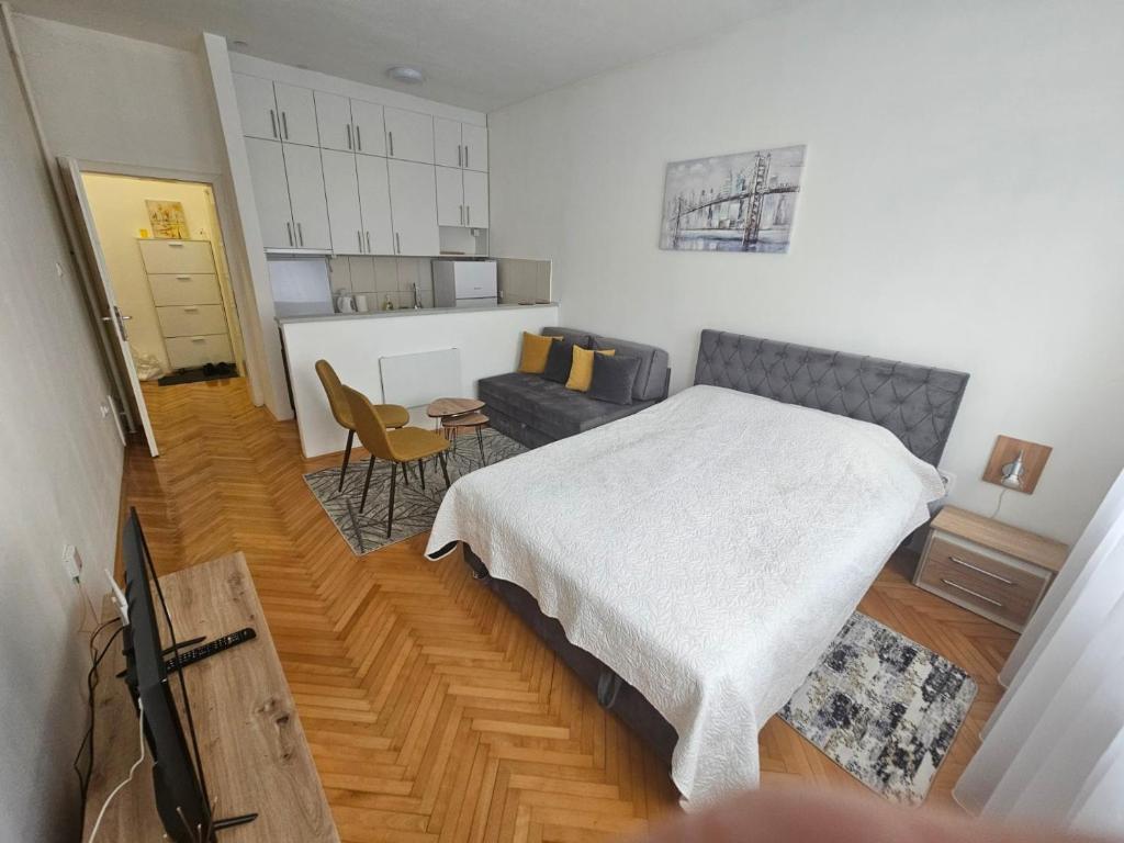 GiV Apartman, Prijedor