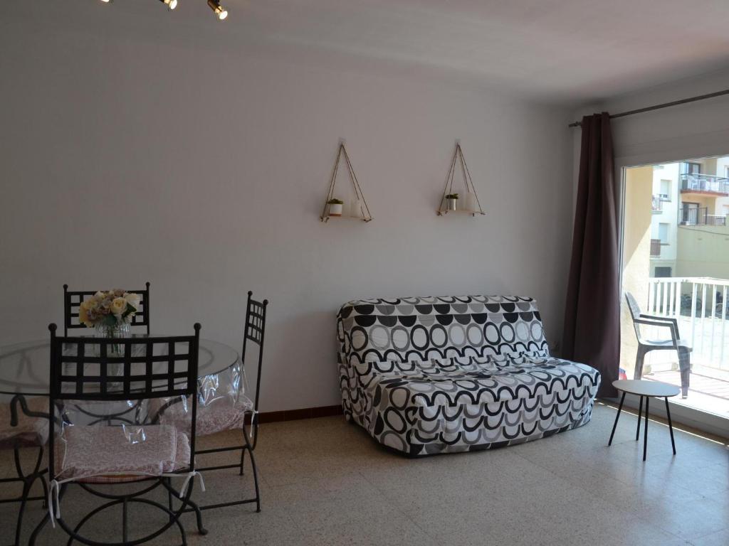 Apartamento económico cerca de la playa, con terraza y parking en L'Estartit - ES-323-48 - 4
