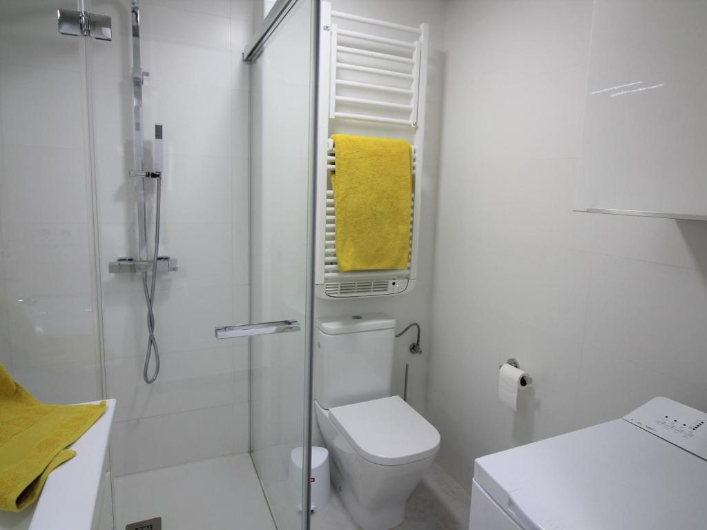 Estudio acogedor con terraza y parking incluido - ES-258-33 - 3