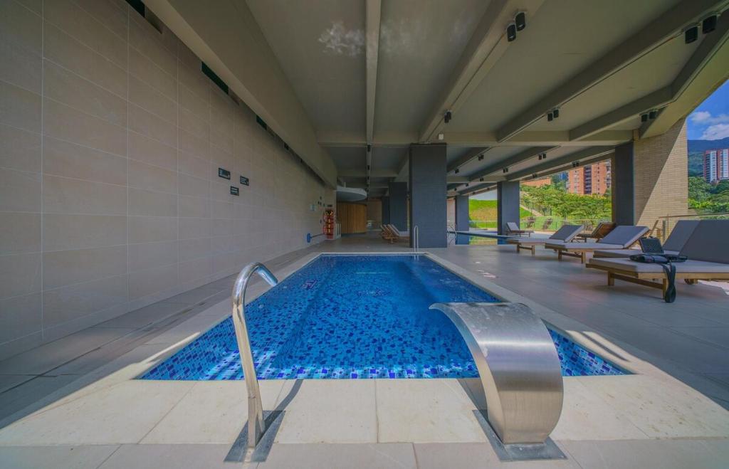 Luxury High-Rise in Medellin 2BR Executive Retreat - 4