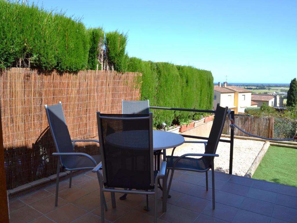Casa acogedora con jardín y piscina en zona tranquila cerca de la playa en L'Estartit - ES-323-16 - 4