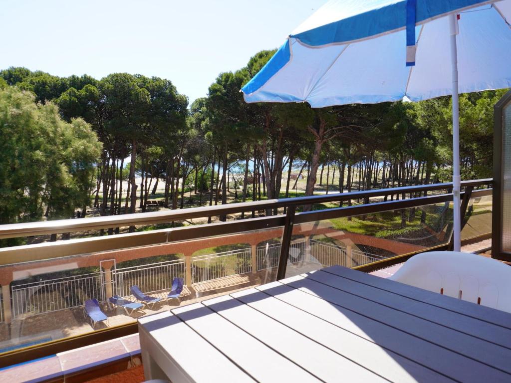Apartamento en Primera Línea de Playa con Piscina y Terraza – L'Estartit - ES-323-26 - 3