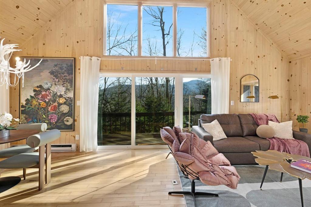 Chalet Getaway, Hot Tub, Pet Friendly!, Seven Devils