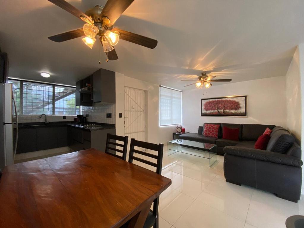 Remodeled Ground Floor Apartment in a Quiet Area - 5