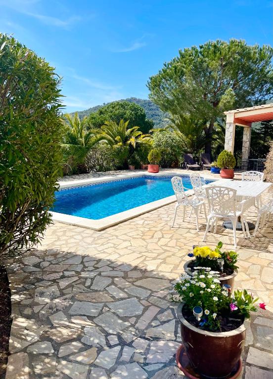 Villa Tranquila Large luxury 3 bedroomed 2 bathrooms private Villa with pool and Sea Views in Calonge Sant Antoni de Calonge - 2