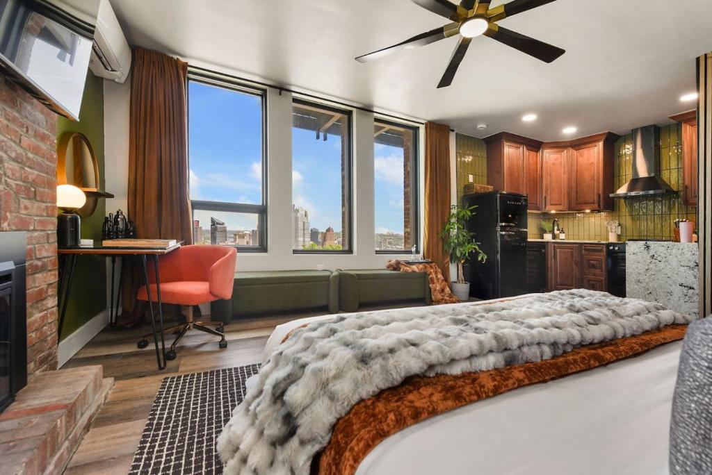 HostWise Stays - Grandview Studio, Skyline Views, Private Parking, Pittsburgh