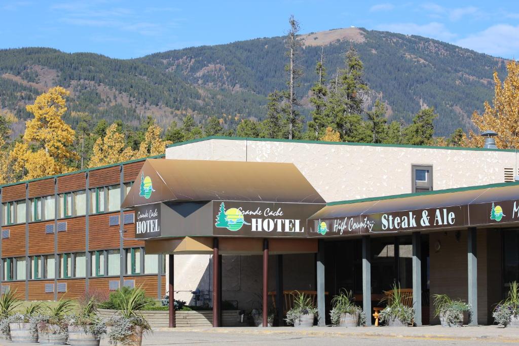 Grande Cache Hotel, Grande Cache