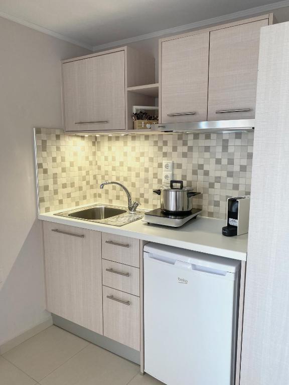 Vito's Parga View Apartments